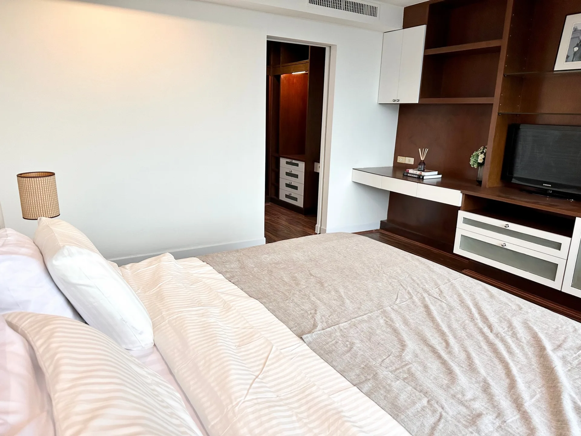 Property photos for The Royal Place 1