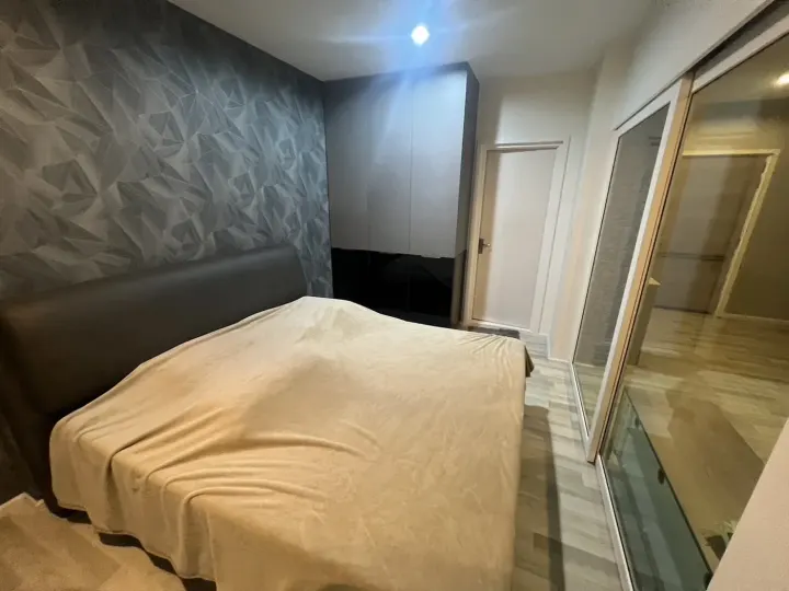 Property photos for The Key Sathorn - Charoenraj