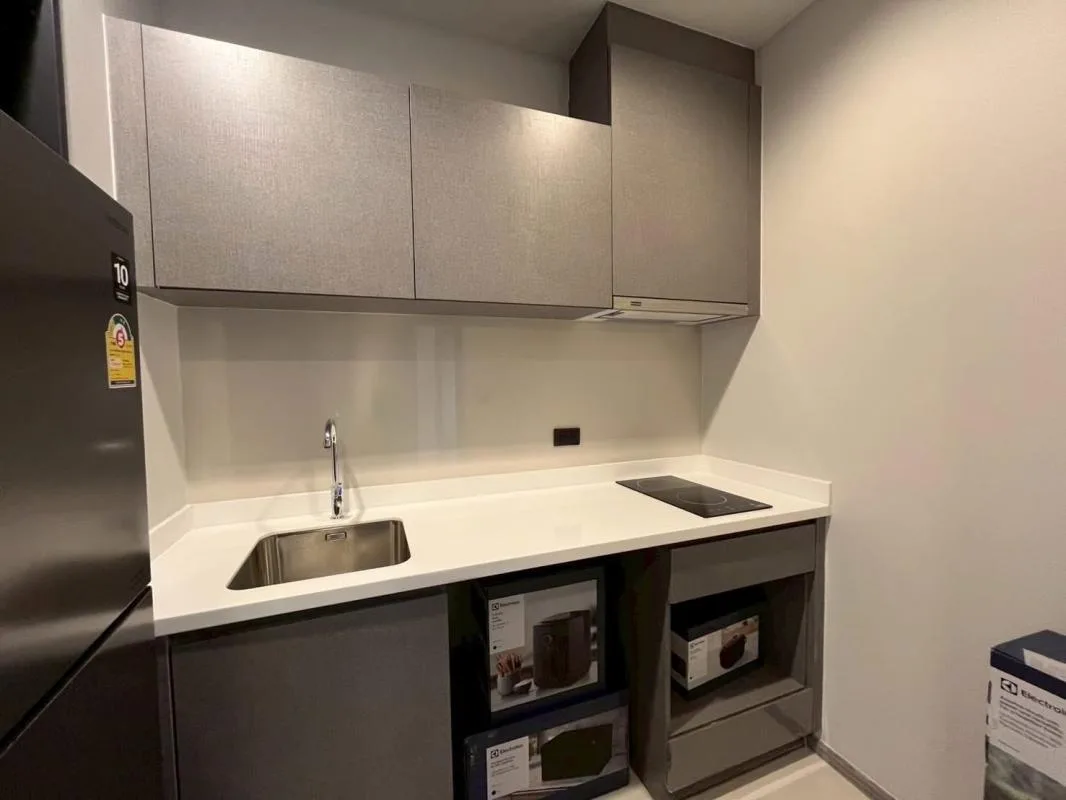 Property photos for Life Asoke Hype