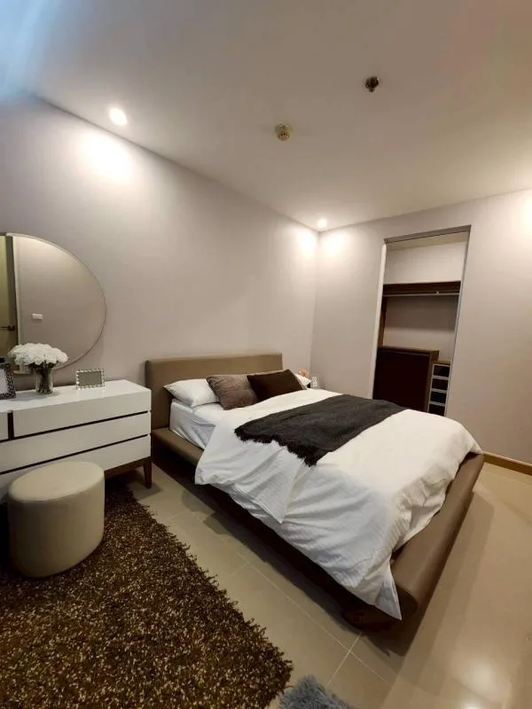 Property photos for The Parkland Srinakarin