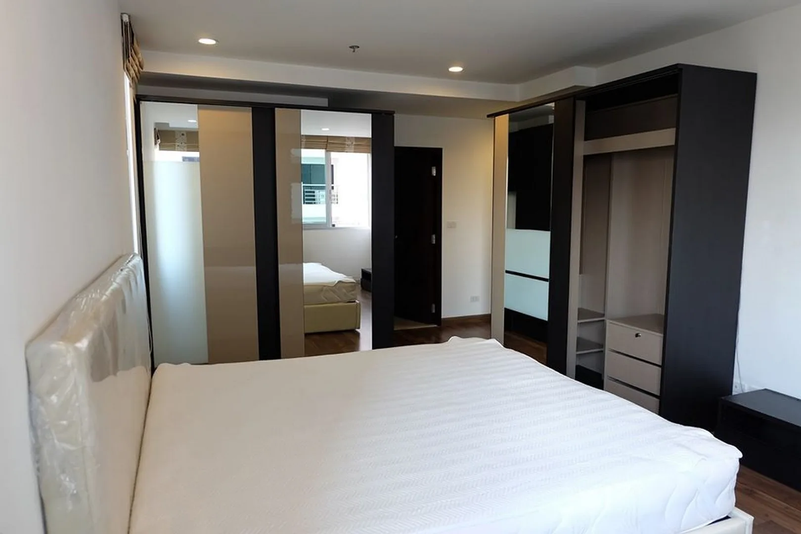 Property photos for The Rajdamri