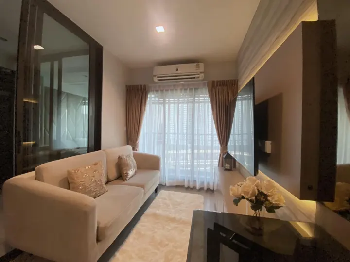 Property photos for Life Sathorn Sierra