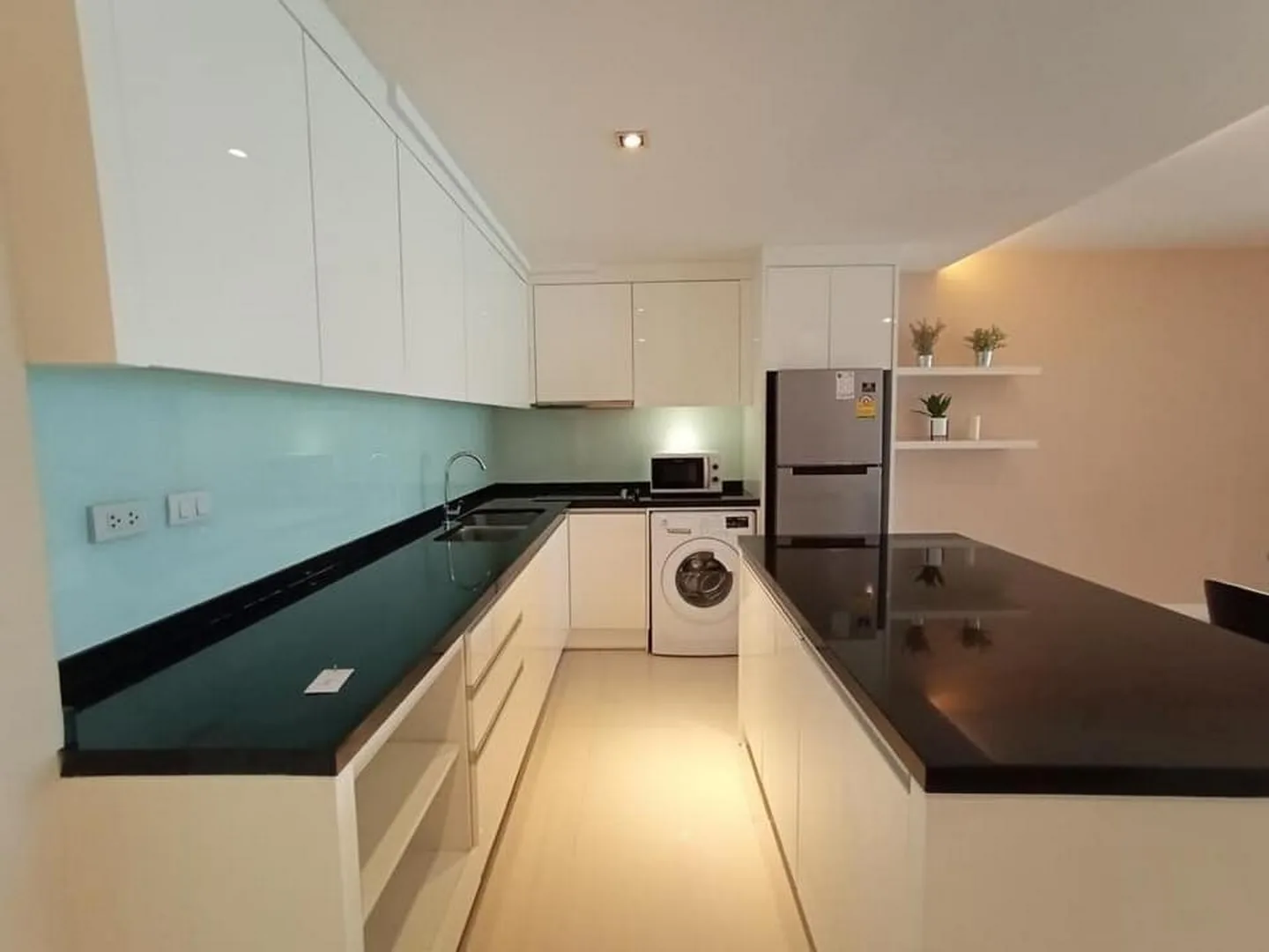 Property photos for Le Nice Ekamai
