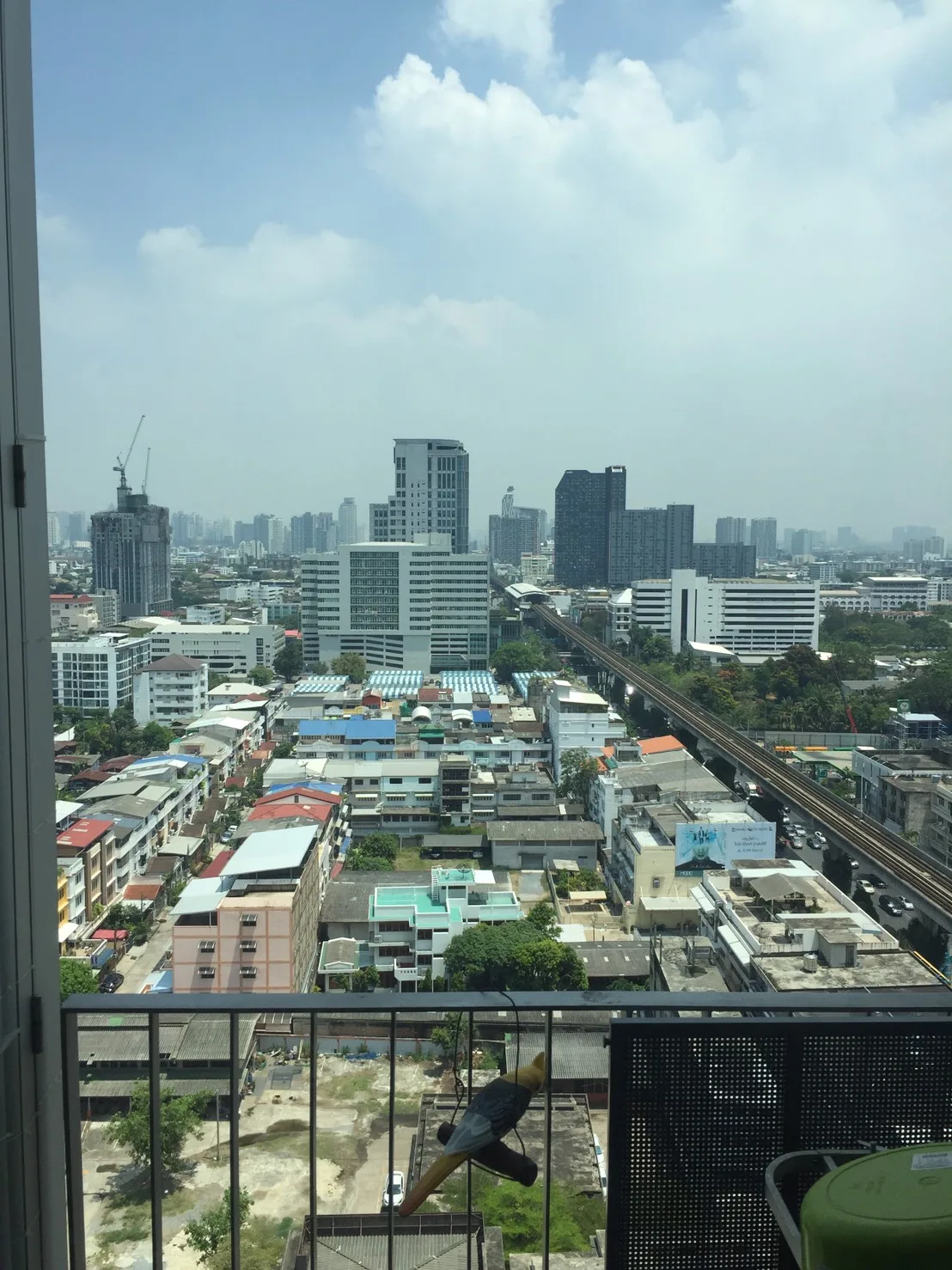 Property photos for The Room Sukhumvit 62