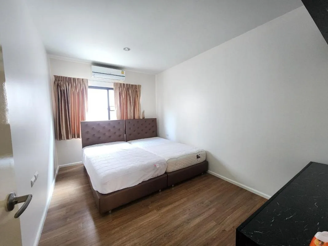 Property photos for Baan Klang Muang Rama 9