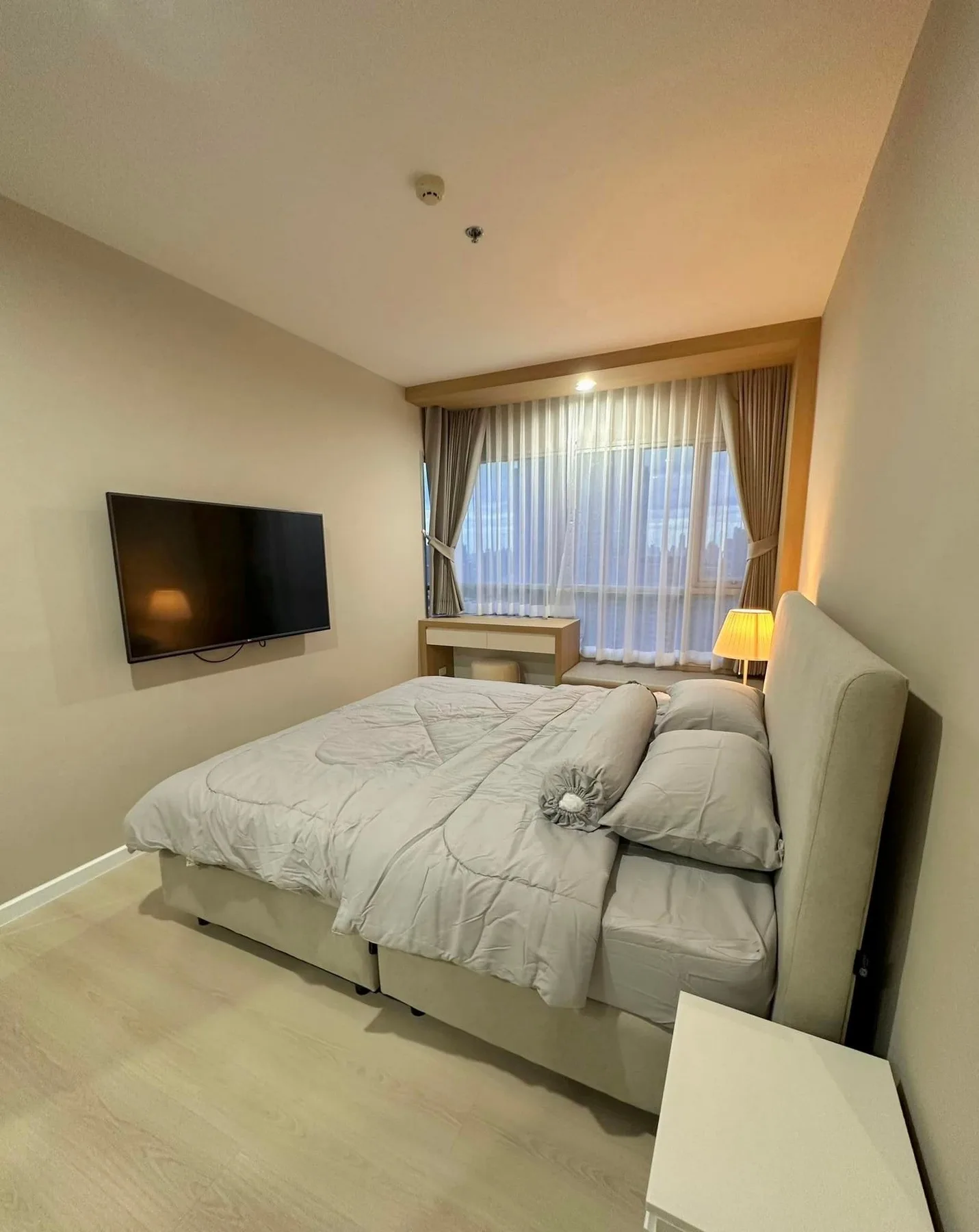 Property photos for Life Ratchadapisek