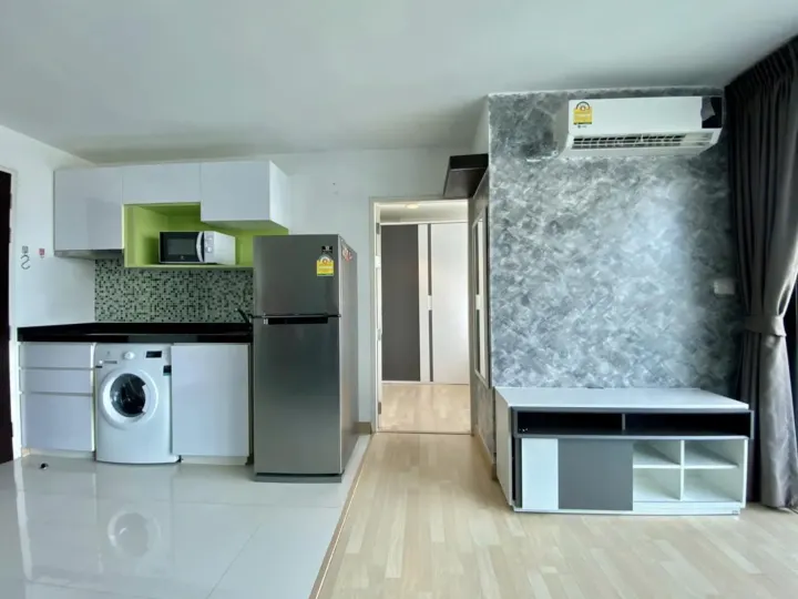 Property photos for Chateau In Town Phahonyothin 32