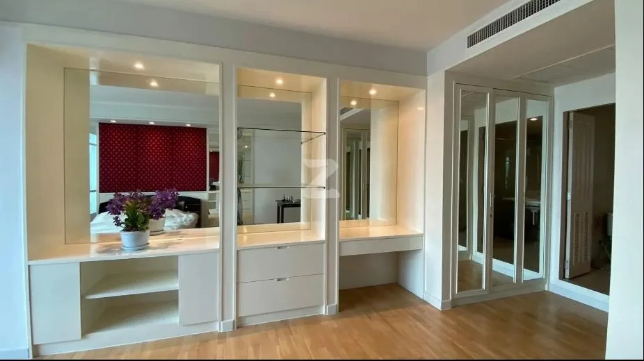 Property photos for Baan Sathorn Chaopraya