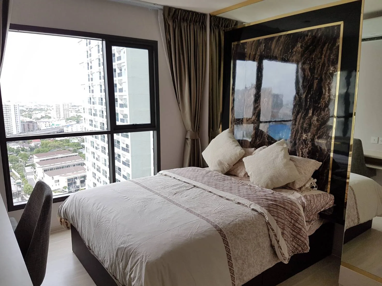 Property photos for Life Sukhumvit 48