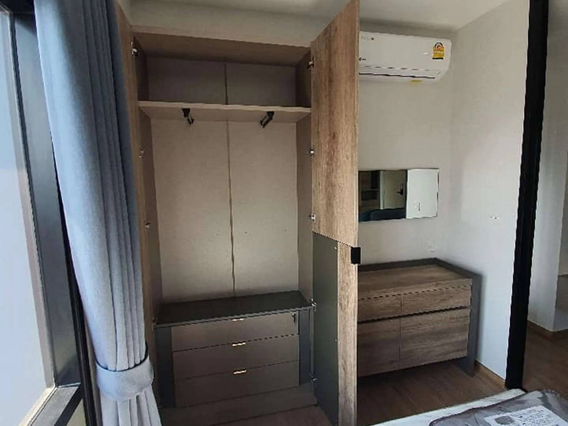 Property photos for Metris Rama 9-ramkhamhaeng