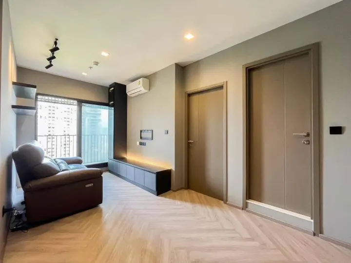 Property photos for Life Asoke Hype