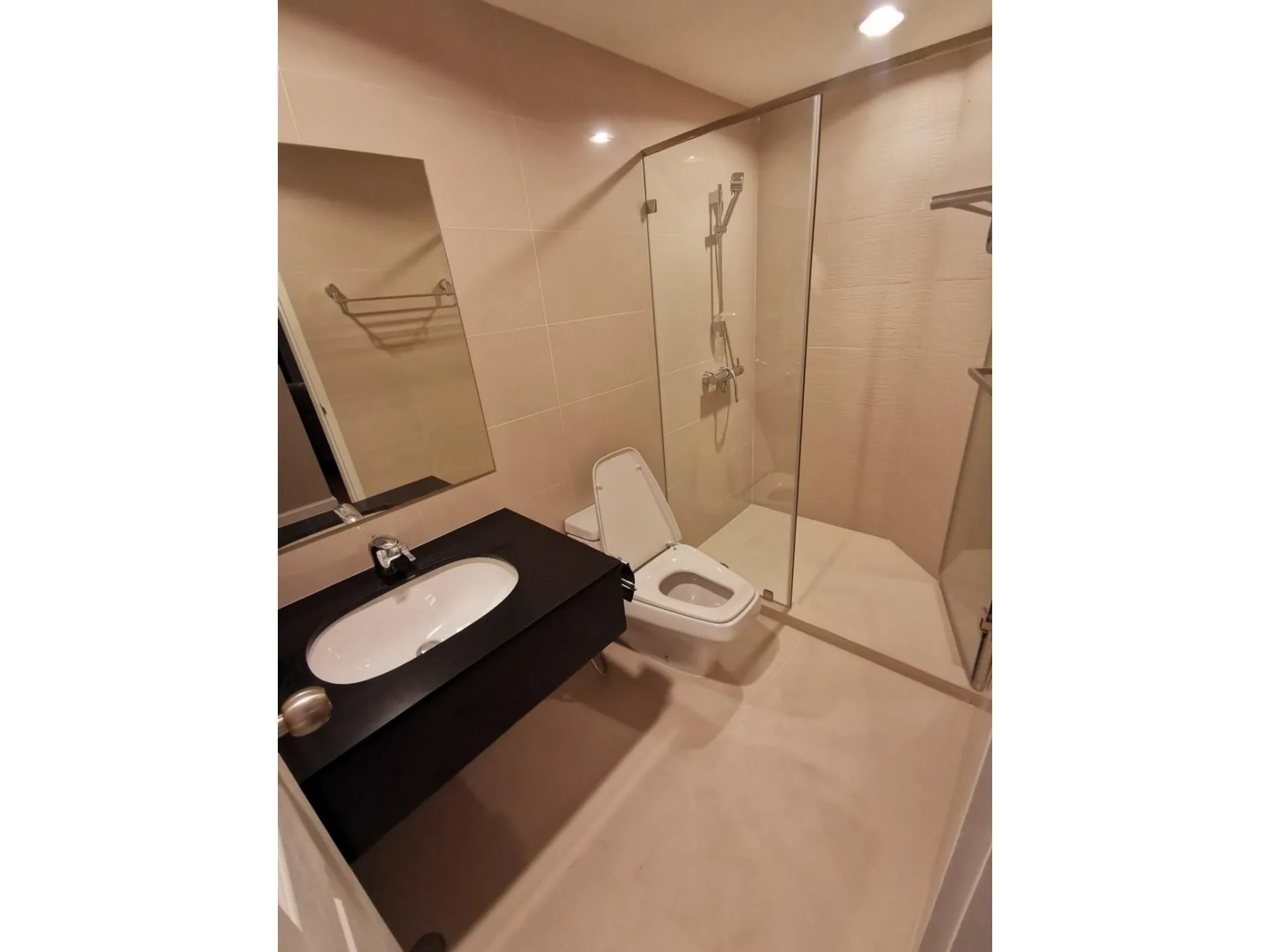 Property photos for Belle Grand Rama 9
