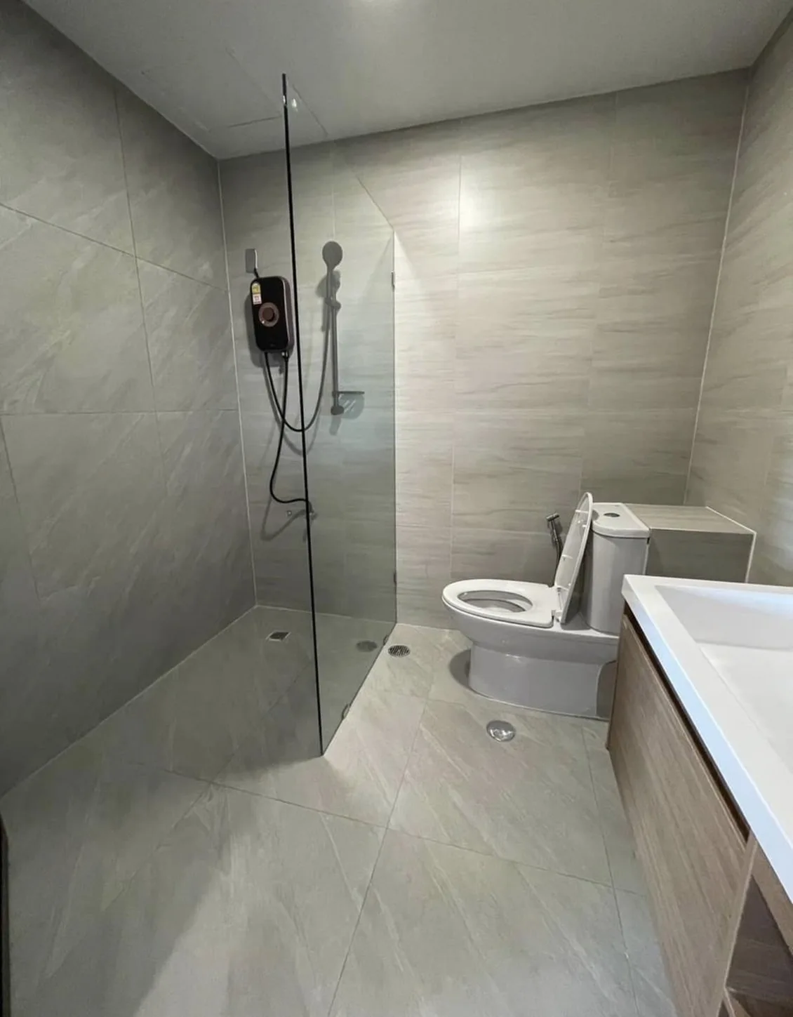 Property photos for Sathorn Gardens
