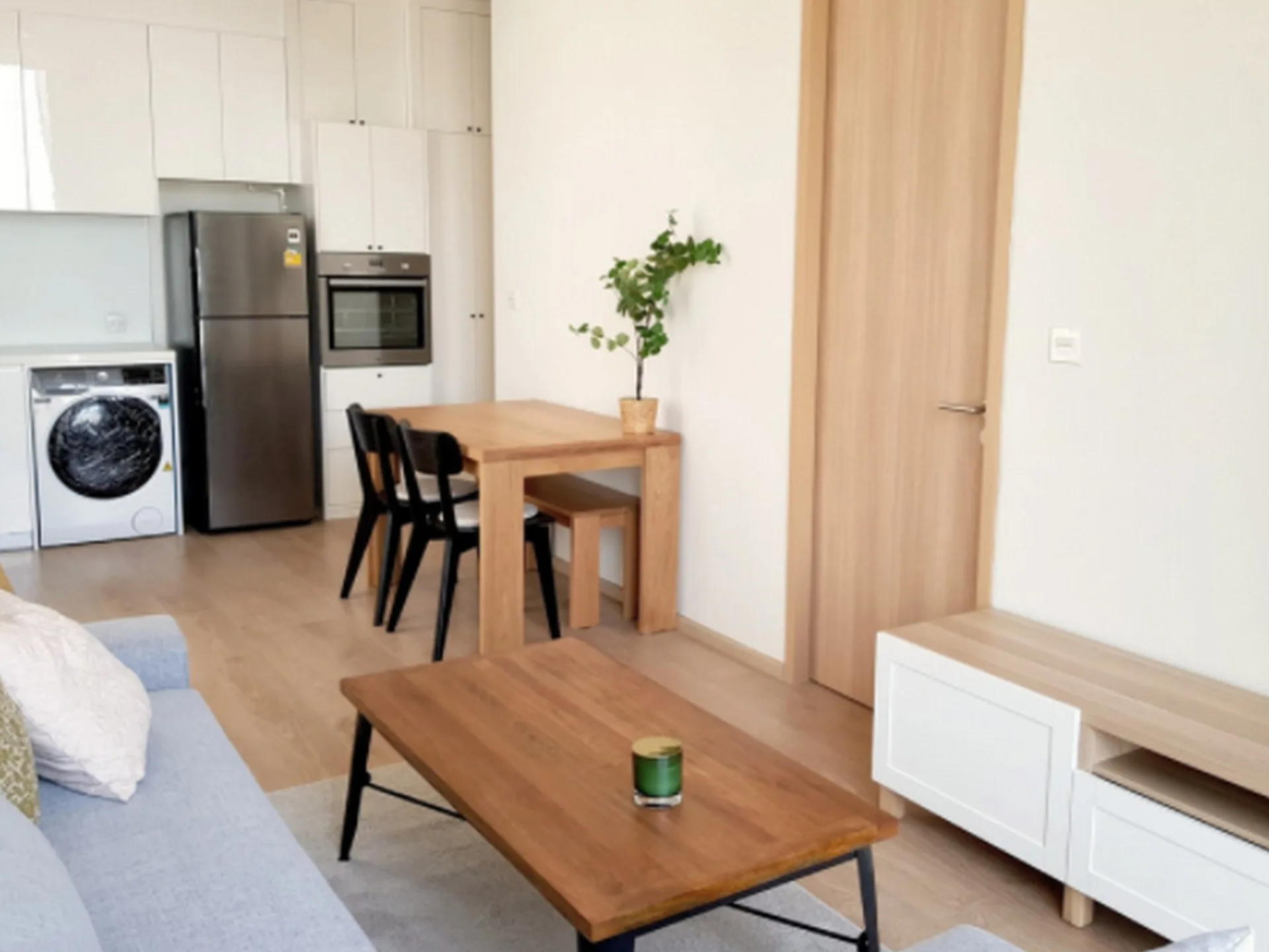 Property photos for Noble BE19