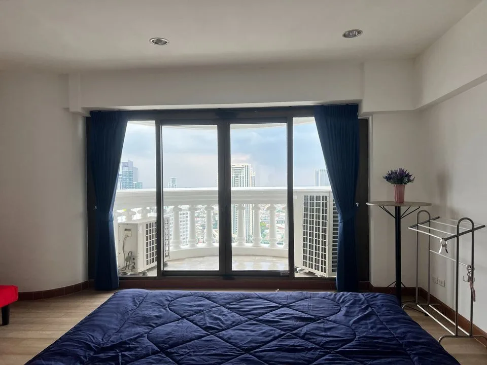 Property photos for State Tower