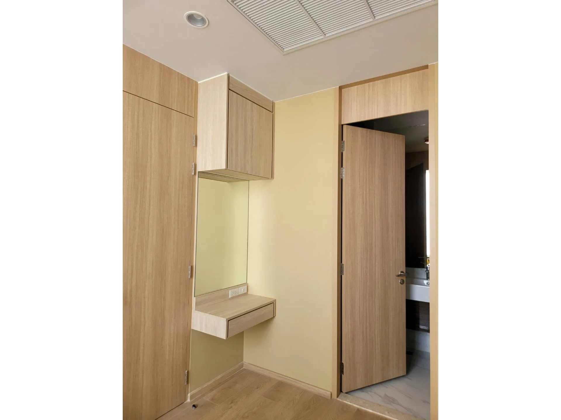 Property photos for Noble BE19