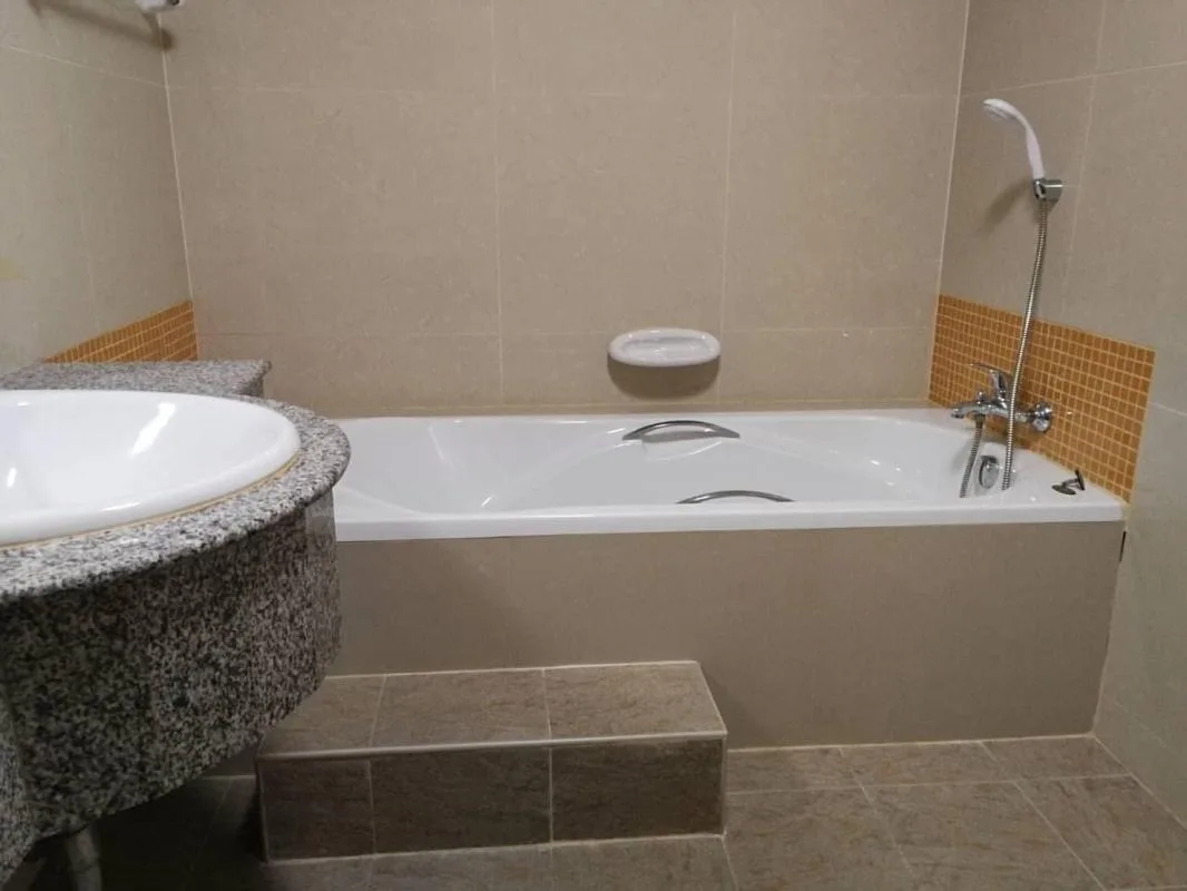 Property photos for Arena Garden Onnut 44