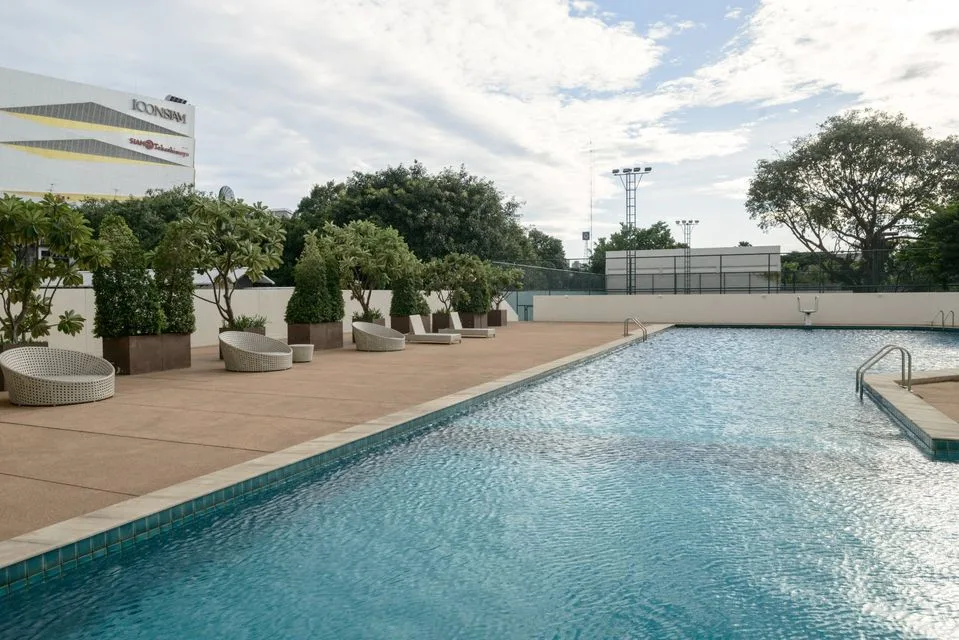 Property photos for River House Condominium