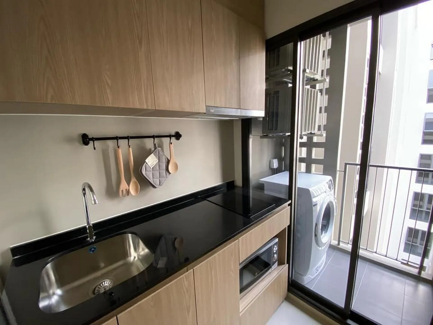 Property photos for Chambers On - nut Station