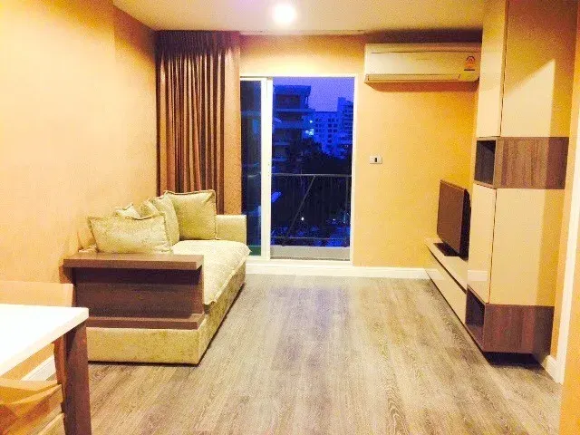 Property photos for The Crest Sukhumvit 49