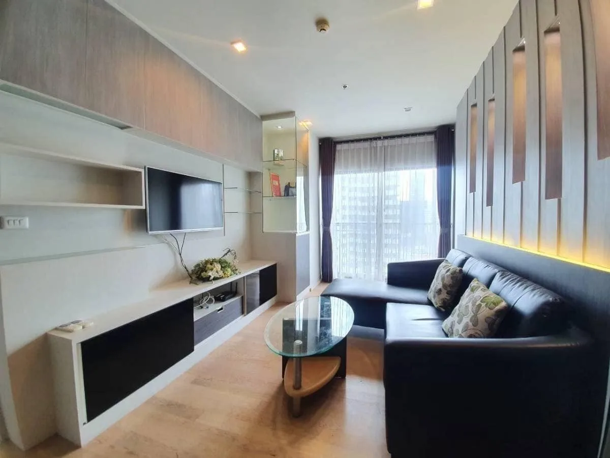 Property photos for Noble Refine