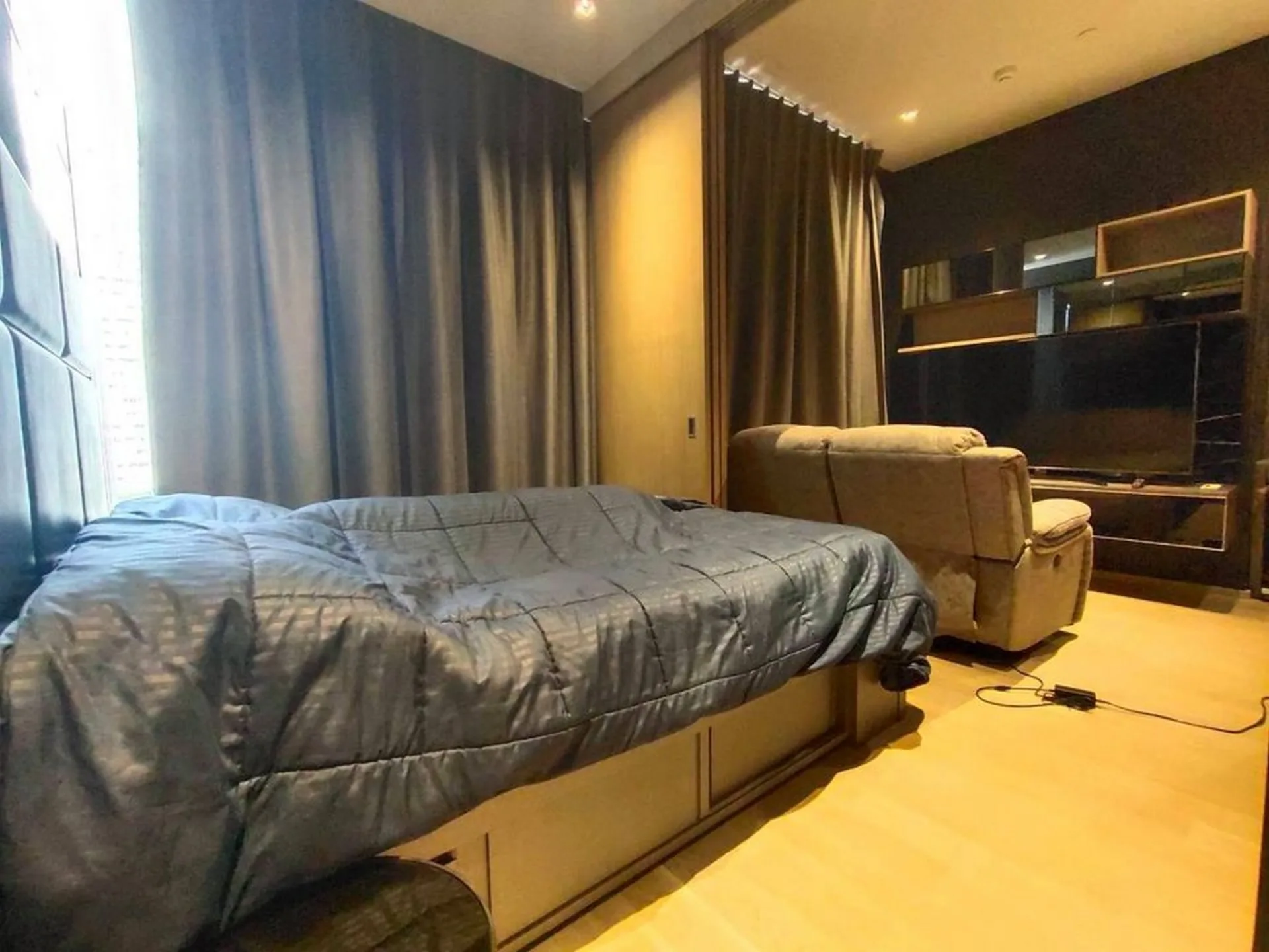 Property photos for Ashton Silom