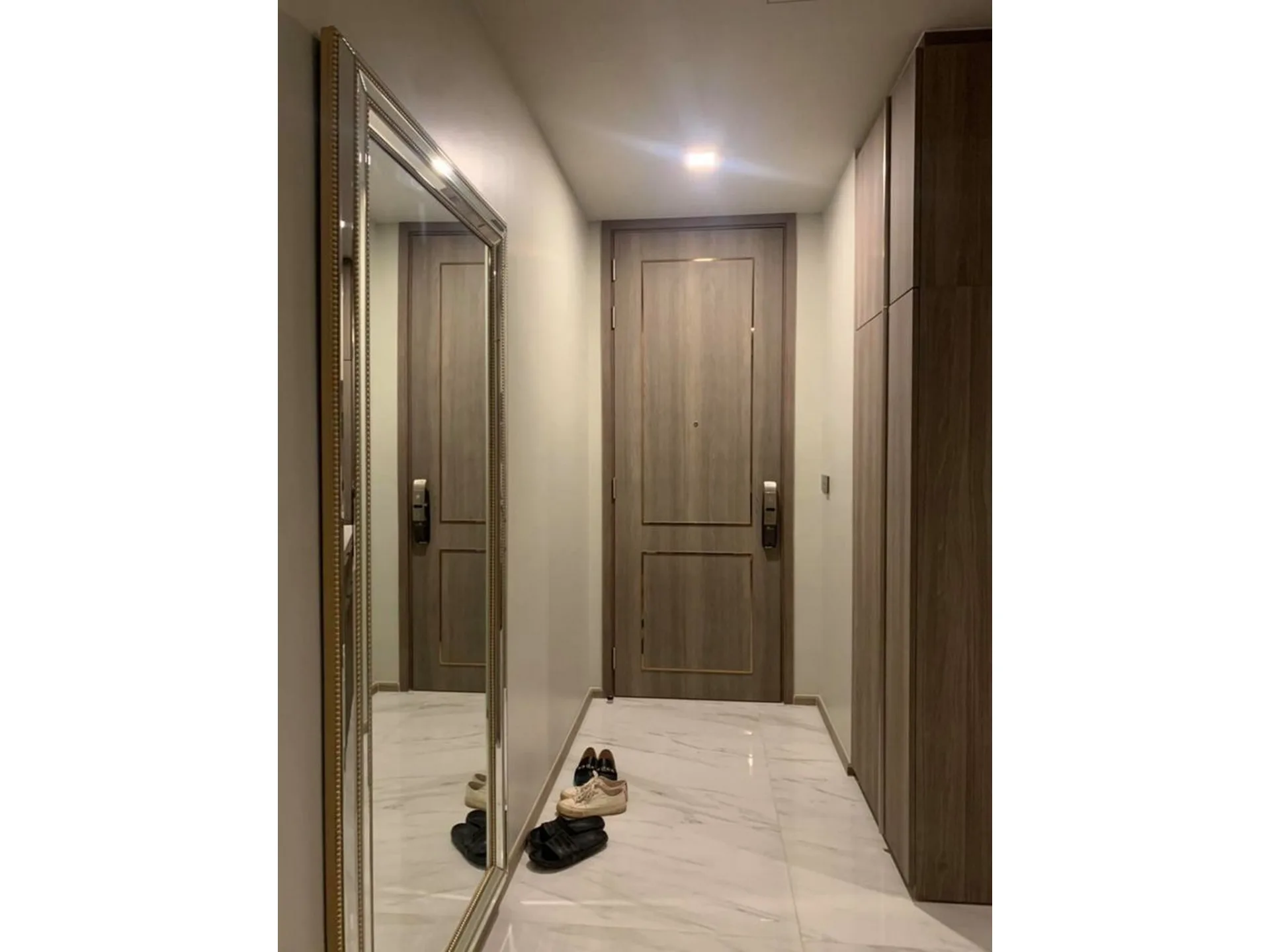 Property photos for Celes Asoke