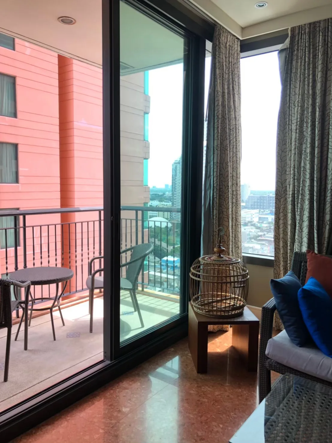 Property photos for Aguston Sukhumvit 22