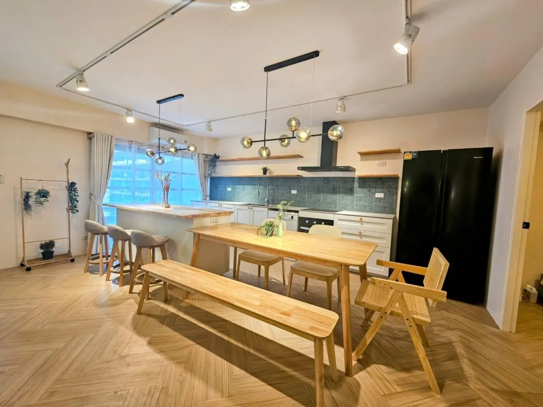 Property photos for Saranjai Mansion