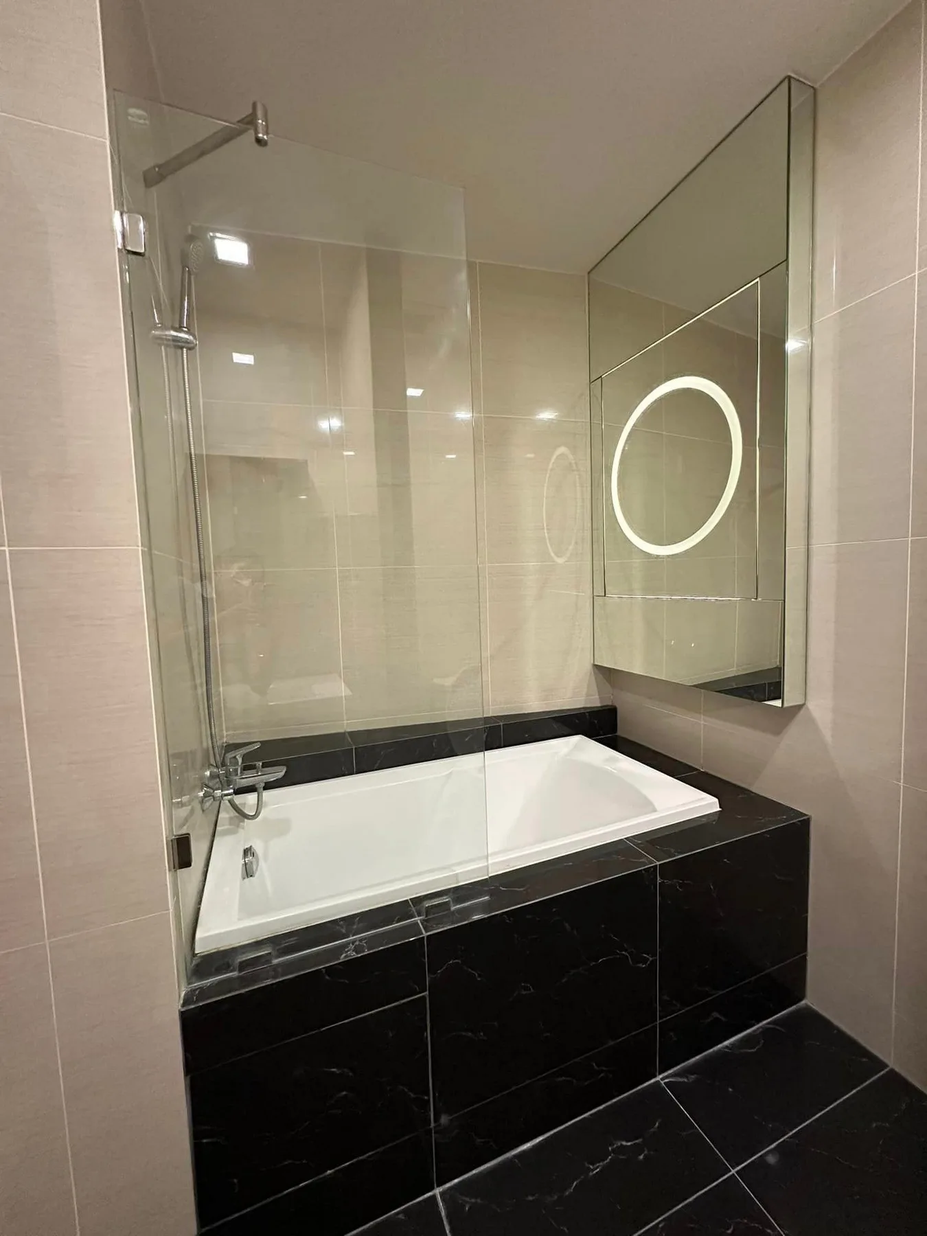 Property photos for Park Origin Phromphong