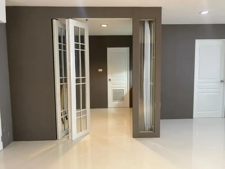 Property photos for The Waterford Diamond