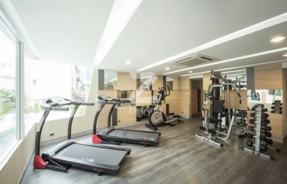 Property photos for The Crest Sukhumvit 49