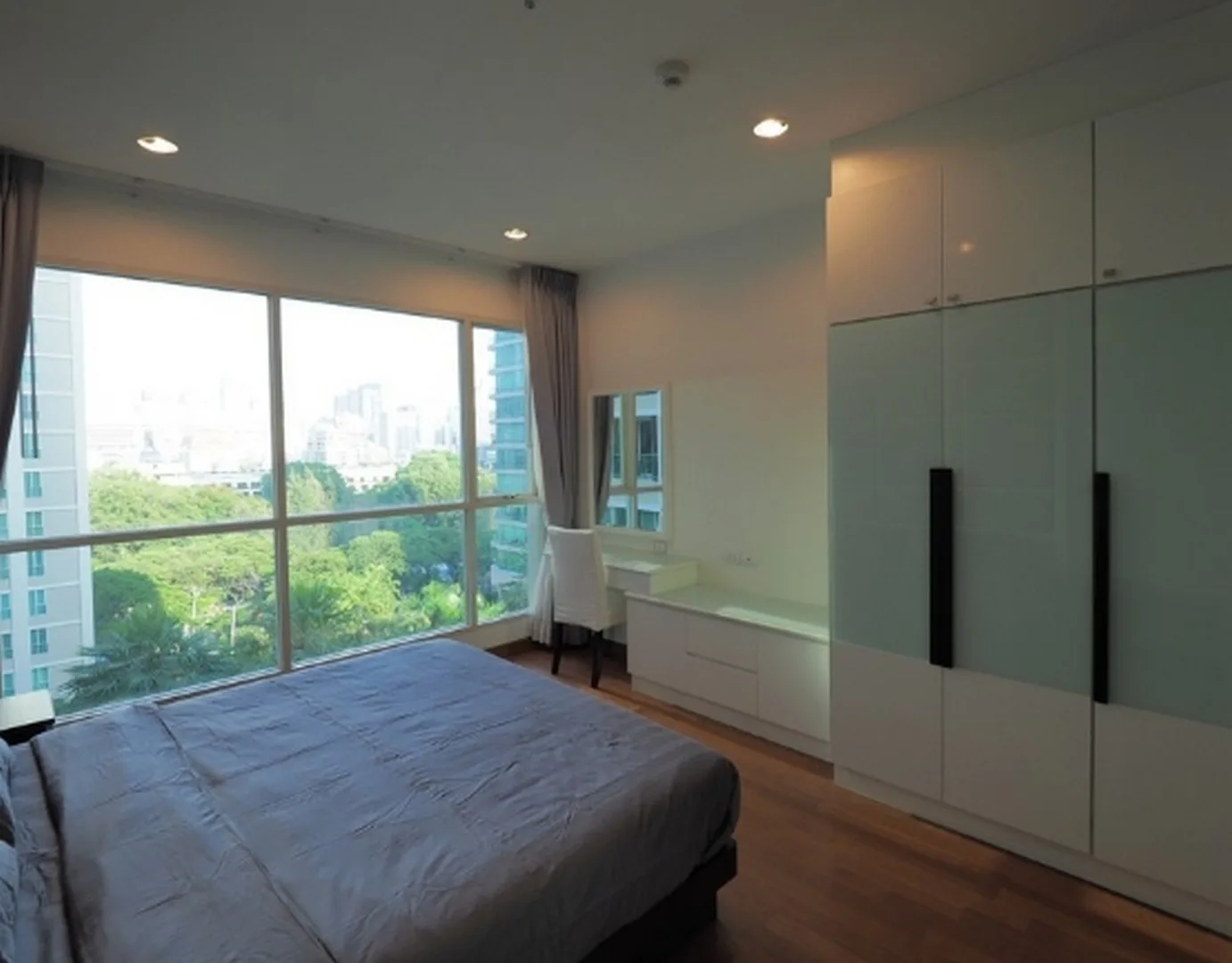 Property photos for The Address Chidlom