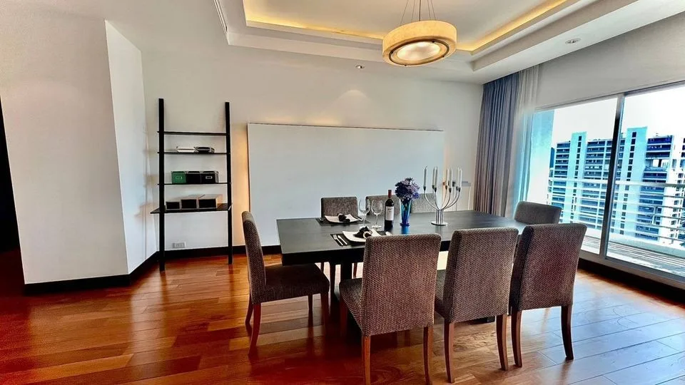 Property photos for Royal Residence Park
