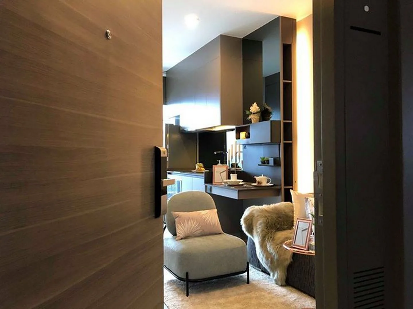 Property photos for The Room Sukhumvit 69