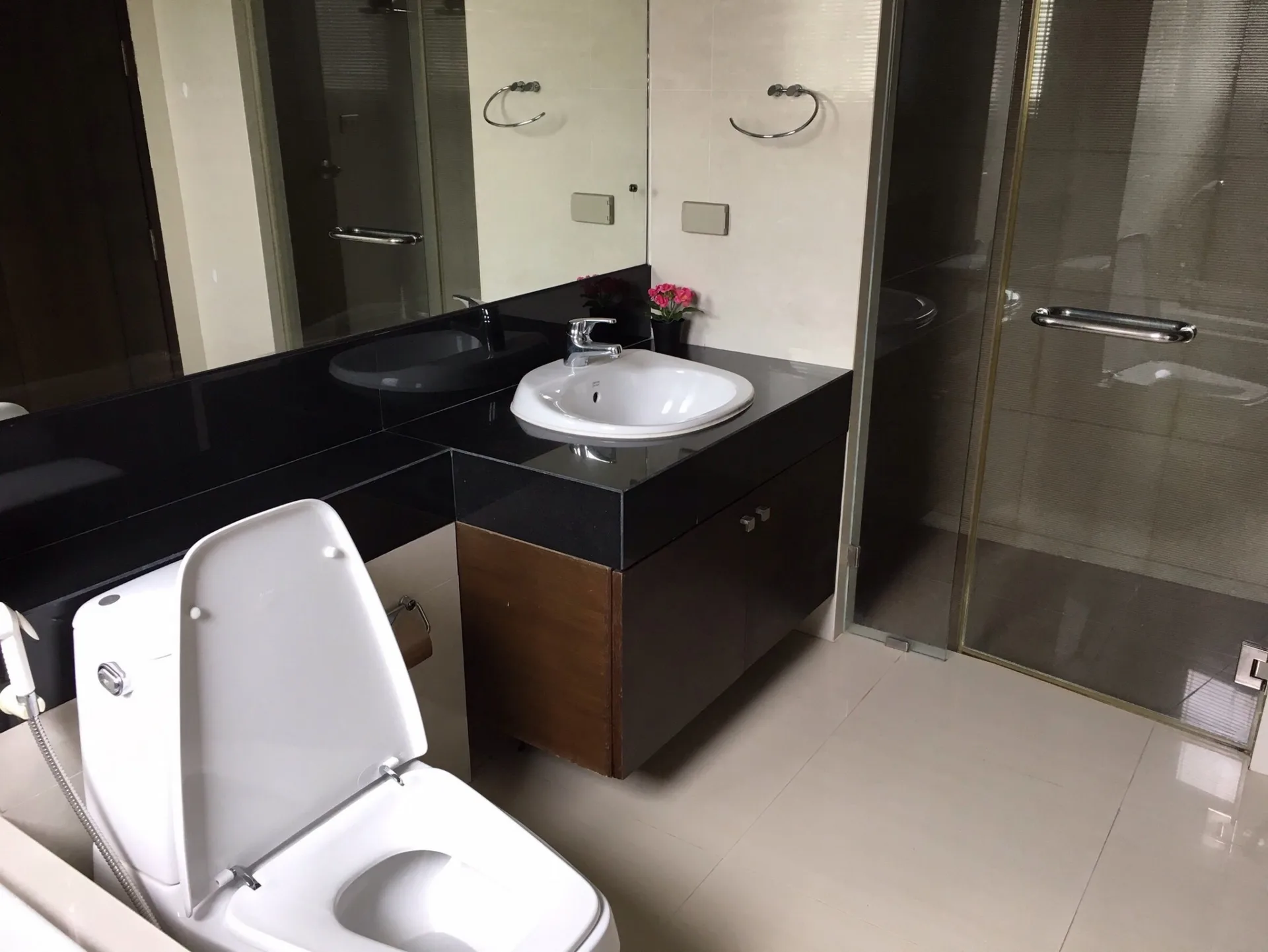 Property photos for Silom Grand Terrace