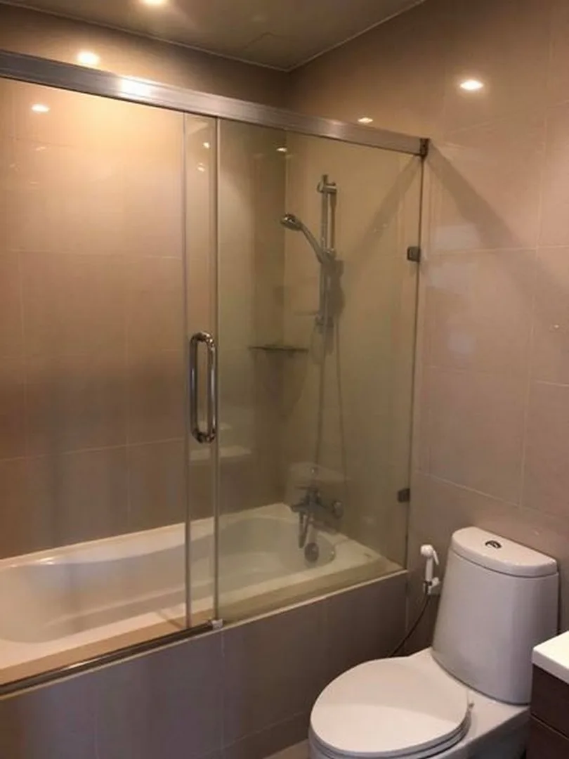 Property photos for Noble Refine