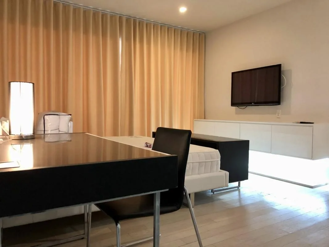 Property photos for Noble Solo