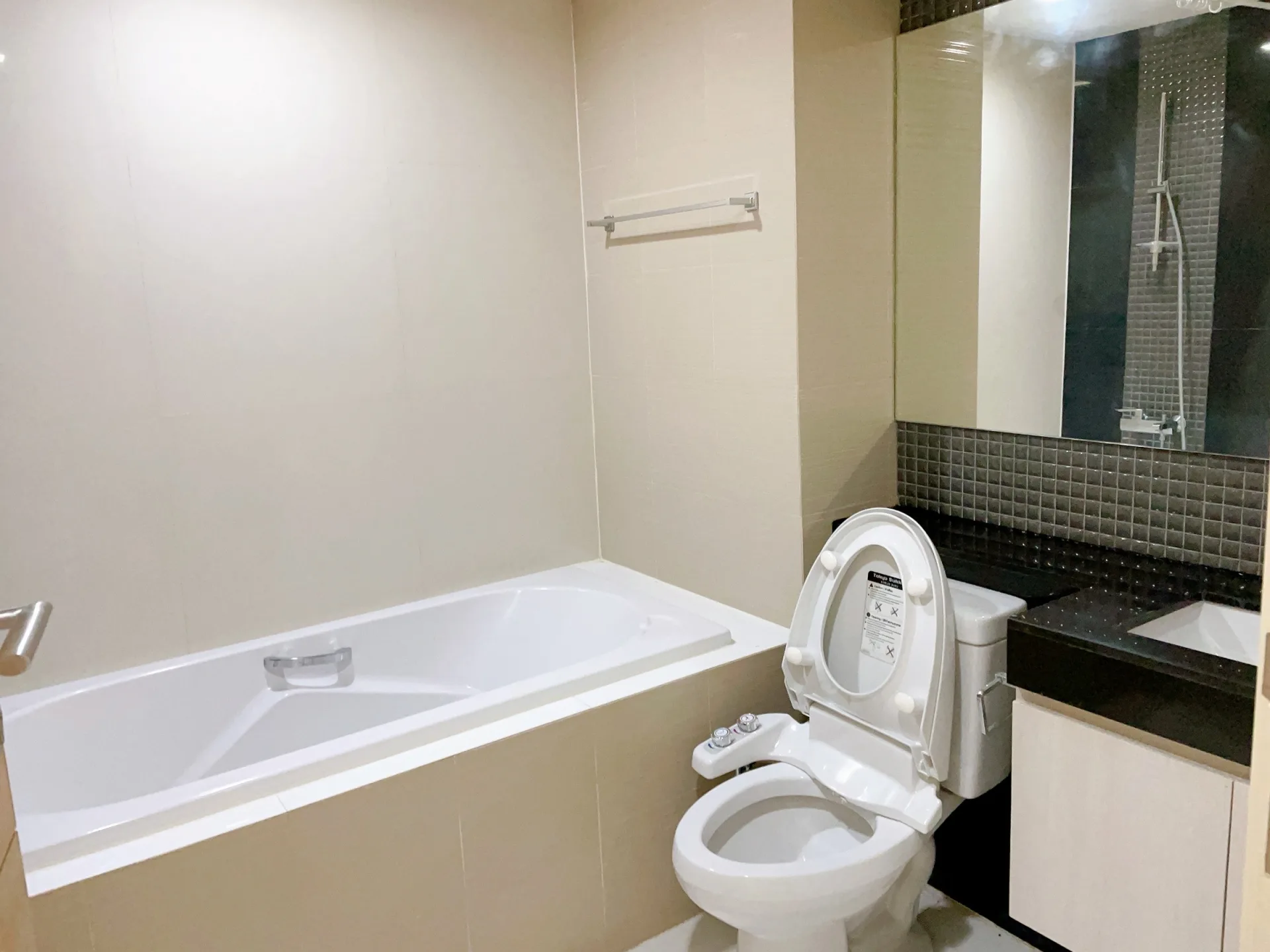 Property photos for Triple Oaks Service  Apartment Sukhumvit 33