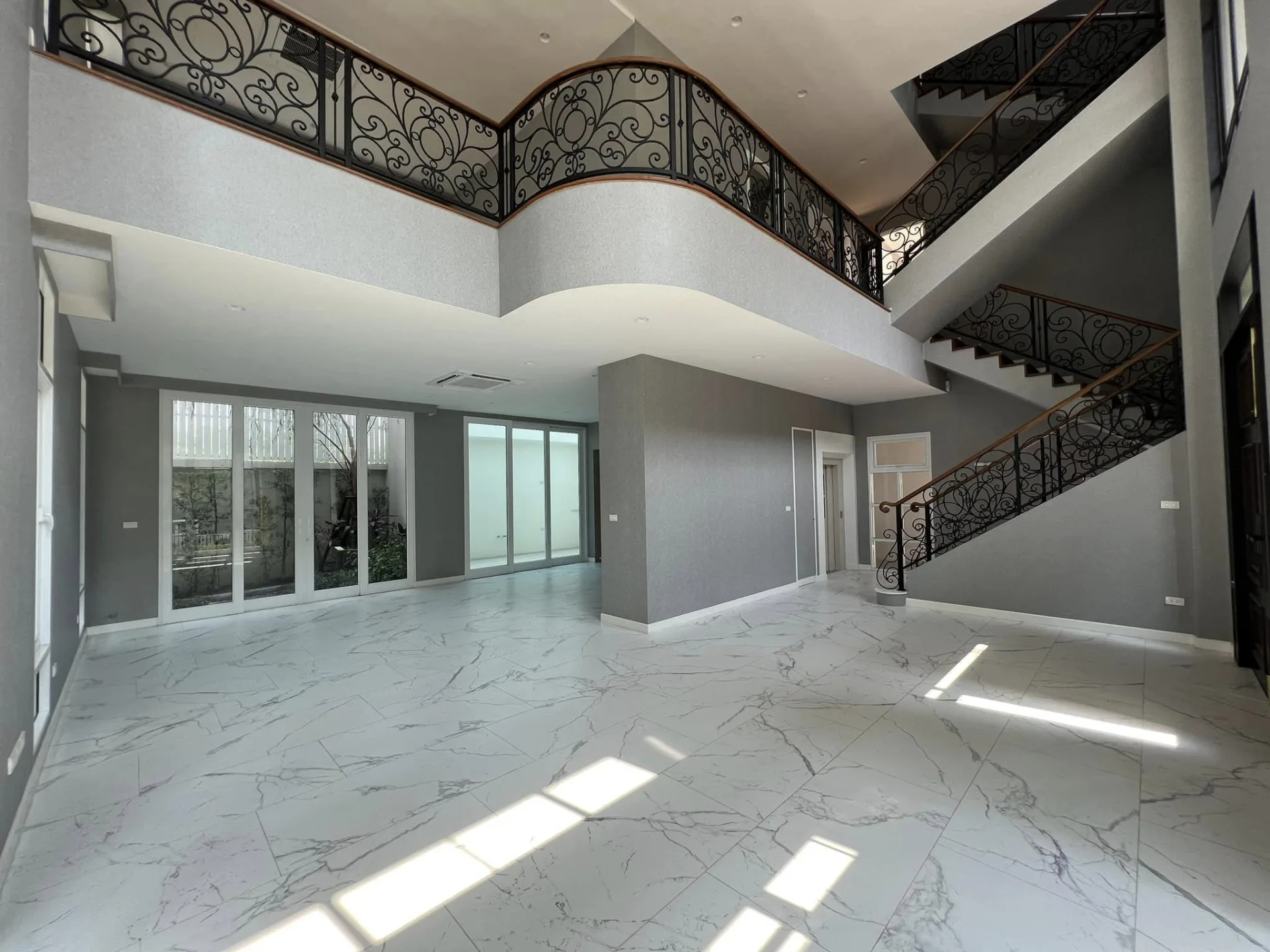 Property photos for Welton University, Rama 3