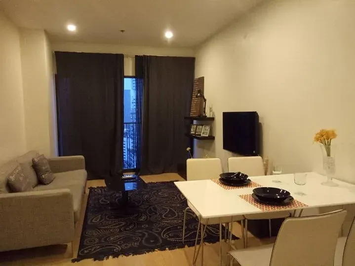 Property photos for Noble Refine