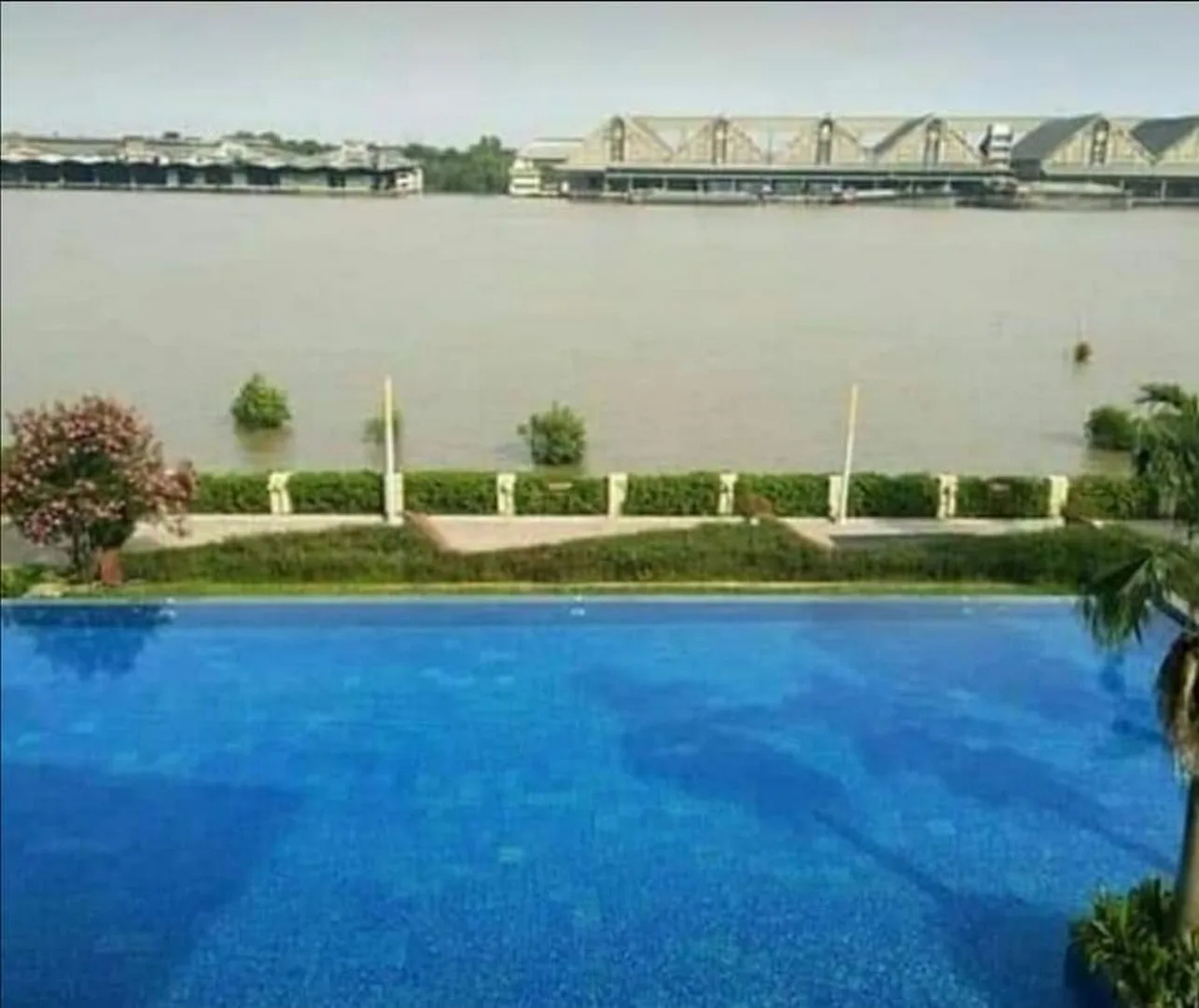 Property photos for Lumpini Place Narathiwas - Chaopraya