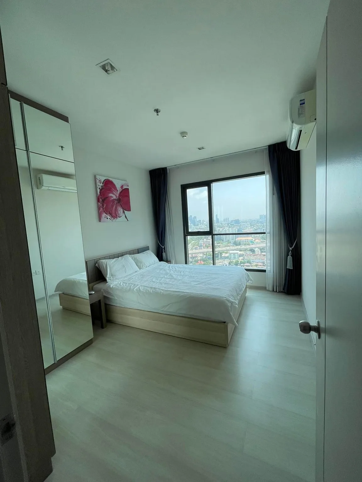 Property photos for Life Sukhumvit 48