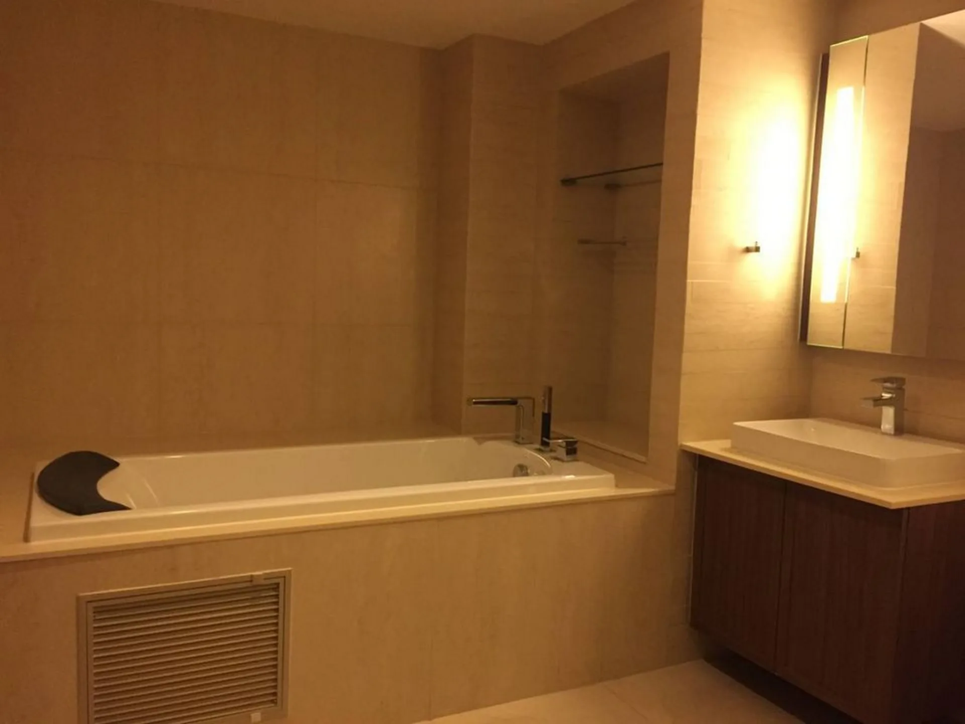 Property photos for The Hudson Sathorn 7