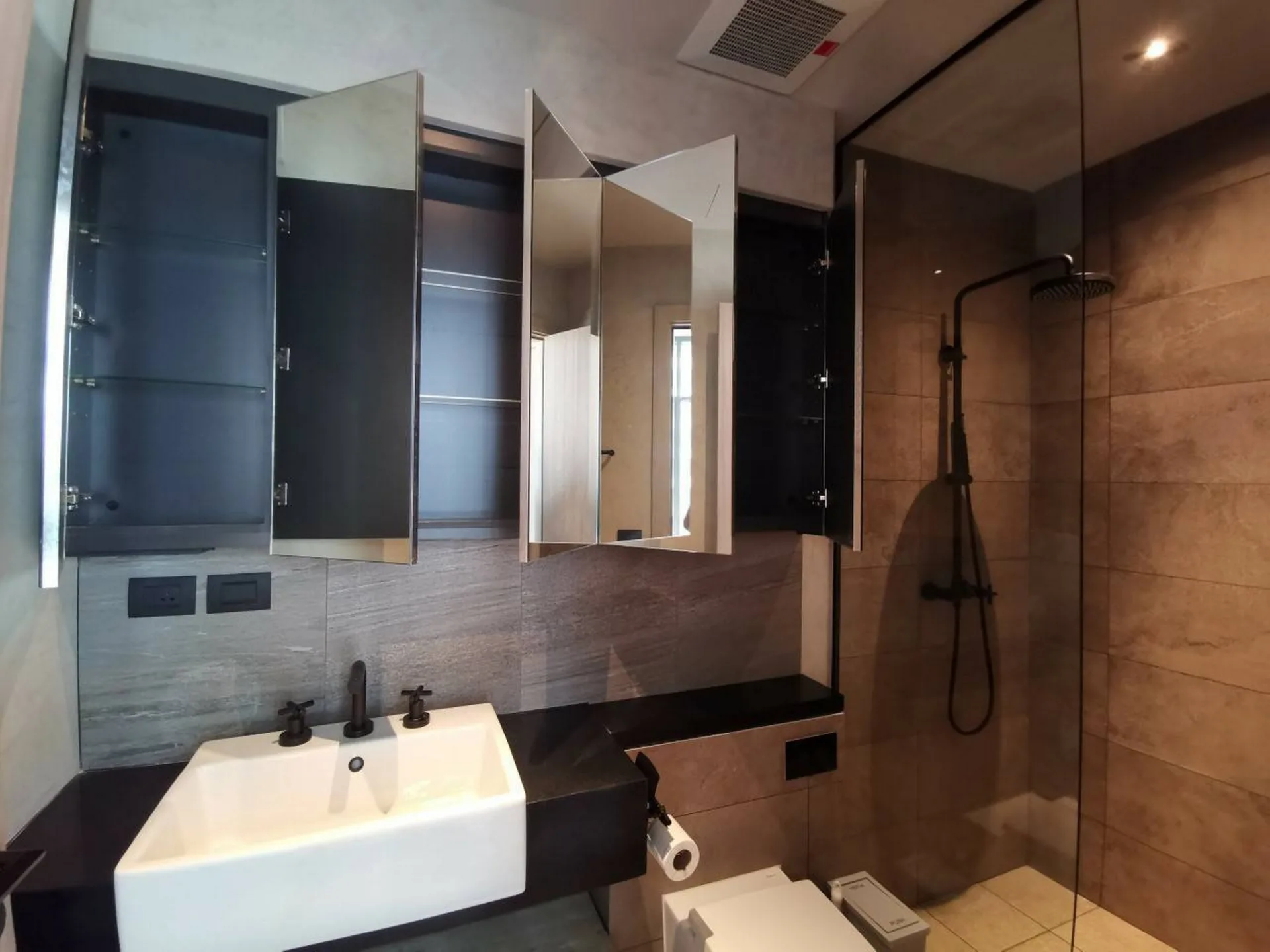 Property photos for The Lofts Asoke