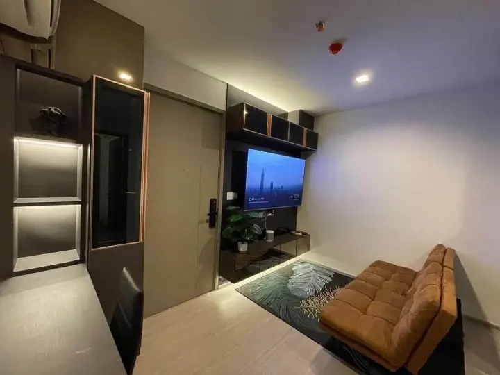Property photos for Life Asoke Hype