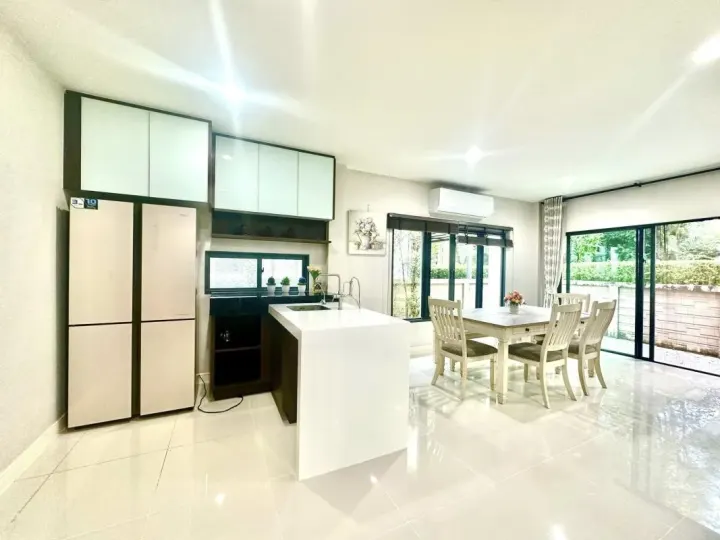 Property photos for Setthasiri Krungthep Kreetha 1