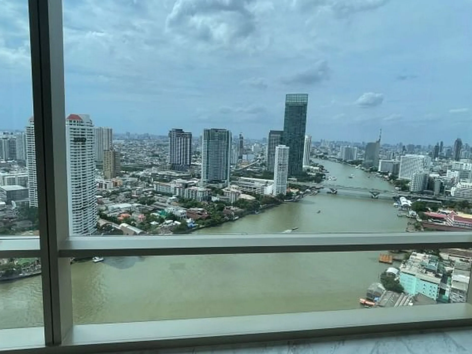 Property photos for Four Seasons Private Residences Bangkok