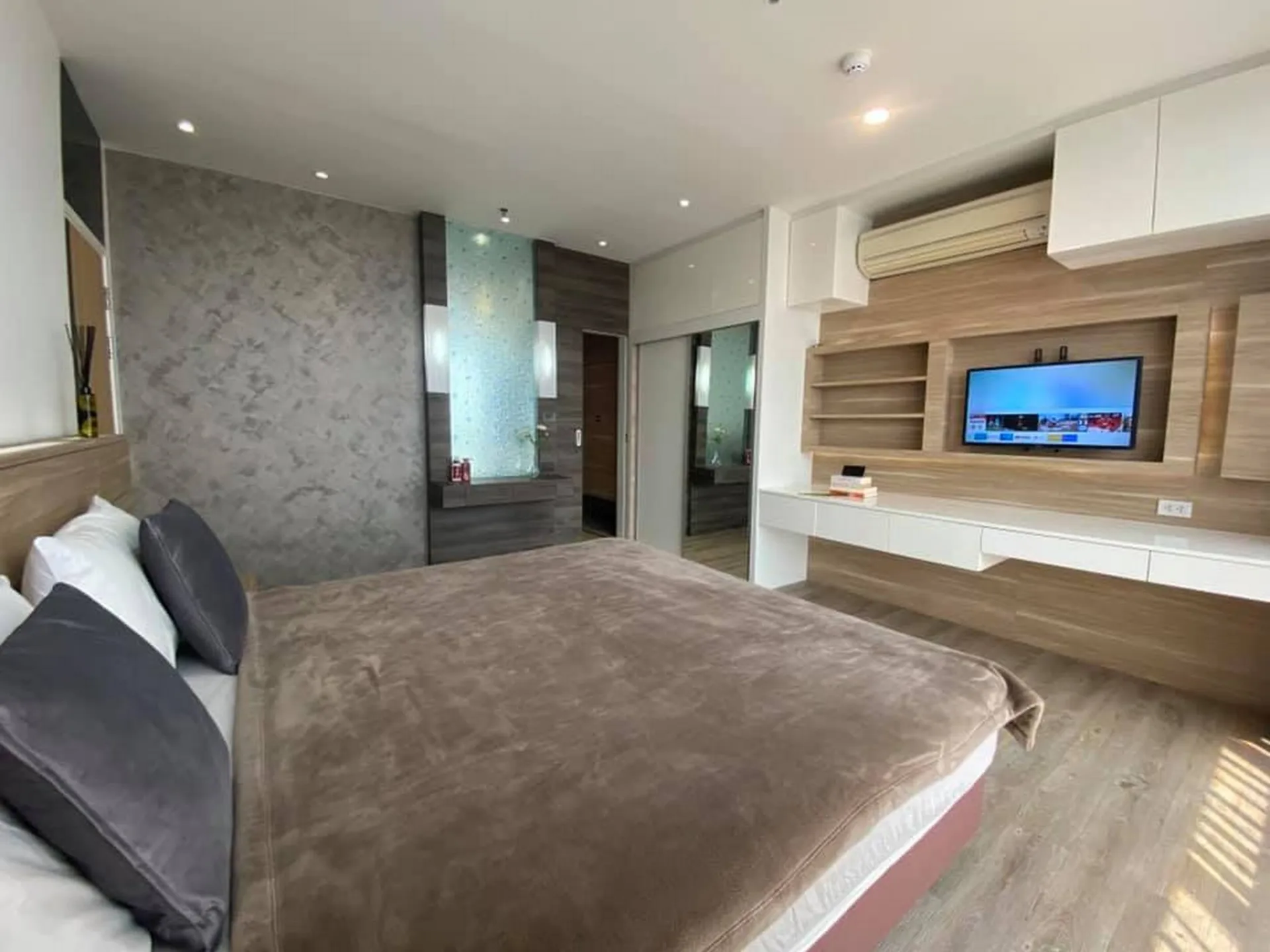 Property photos for The Issara Ladprao