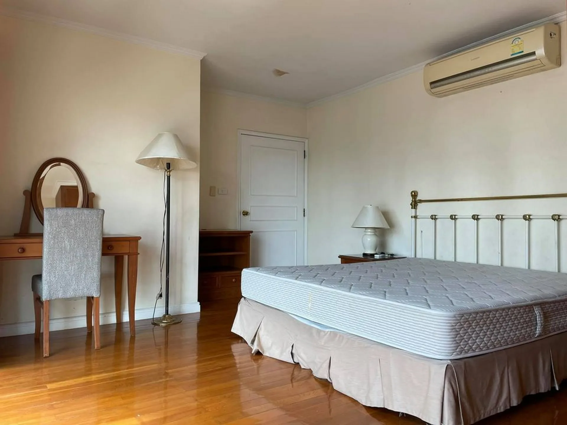 Property photos for Sathorn Gardens
